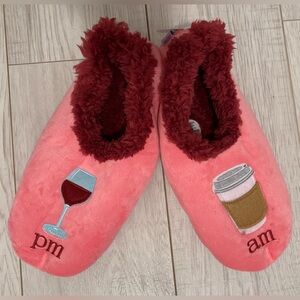 Snoozies! AM Coffee PM Wine Non Skid Size Medium 7/8 ~New with Tags